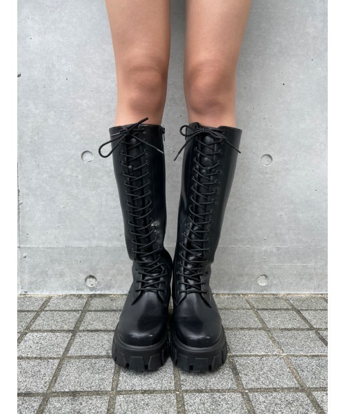 ENVYM（アンビー）の「ＬＡＣＥ ＵＰ ロングブーツ（ブーツ・レディース・ブラック・23.5㎝/22.5㎝/24.5㎝）」の12枚目の写真