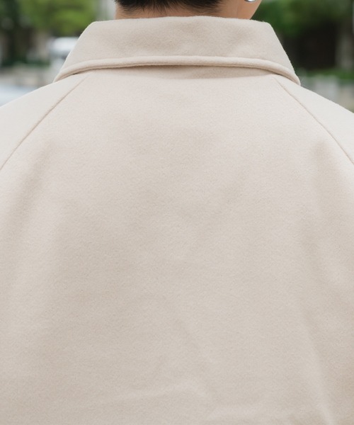 ONCILY(オンシェリー)の「CHENILLE EMBLEM STADIUM JACKET / サガラ刺繍ワッペンスタジャン(スタジャン・メンズ・ベージュ/ネイビー・MEDIUM/LARGE)」の6枚目の写真