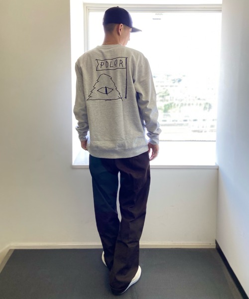 POLeR(ポーラー)の「【Web限定】POLeR/ポーラー バックプリント クルーネックスウェット/トレーナー 223APM2503(スウェット・メンズ・ヘザーグレー/ヘザーチャコール・XL/M/L)」の20枚目の写真