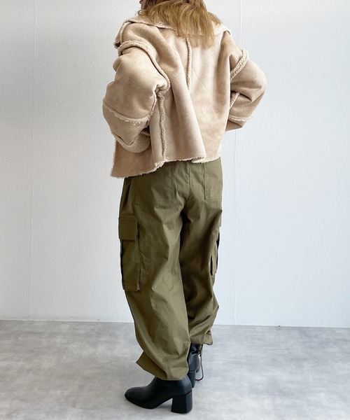 w closet（ダブルクローゼット）の「フェイクムートンライダースジャケット（ムートンコート・レディース・サンドベージュ/ライトベージュ・FREE）」の7枚目の写真