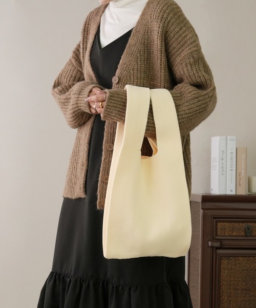 IAMUSE(アイアミューズ)の「ニットミニトートバッグ R0365【IAMUSE】(ハンドバッグ・レディース・ブルー系/オレンジ系/レオパード/ブルーグリーン/ブラック/パープル系/オフホワイト・FREE)」の2枚目の写真