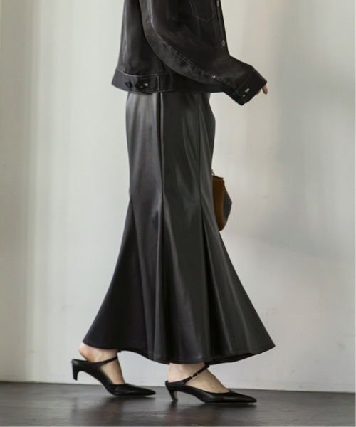 Noble（ノーブル）の「《追加》フェイクレザーマーメイドスカート 3（スカート・レディース・モカ/ホワイト系その他/ブラック・34/36/38）」の8枚目の写真