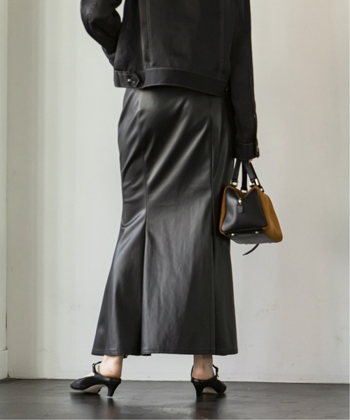 Noble（ノーブル）の「《追加》フェイクレザーマーメイドスカート 3（スカート・レディース・モカ/ホワイト系その他/ブラック・34/36/38）」の9枚目の写真