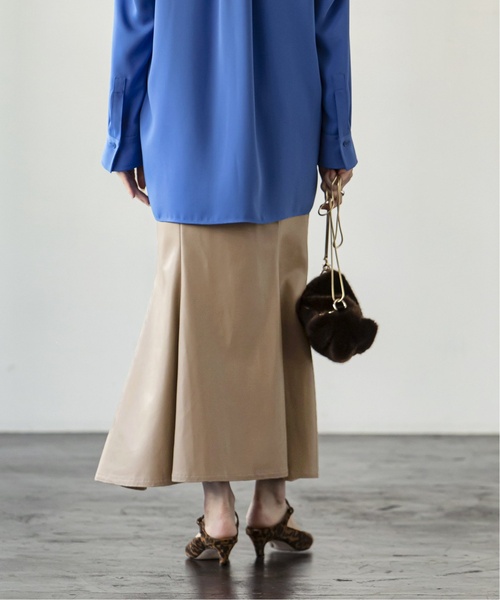 Noble（ノーブル）の「《追加》フェイクレザーマーメイドスカート 3（スカート・レディース・モカ/ホワイト系その他/ブラック・34/36/38）」の21枚目の写真