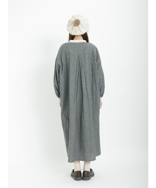 Samansa Mos2(サマンサ モスモス)の「襟配色スタンドカラーワンピース(ワンピース・レディース・ベージュ/ピンク/ブルー/グリーン/チャコール・フリ-)」の17枚目の写真