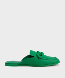 CHARLES & KEITH（チャールズ & キース）の「チャンキーチェーン ローファーフラット（サンダル）」