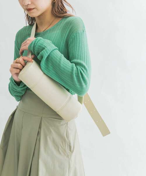 KBF（ケイビーエフ）の「ラウンドボトルBAG（ショルダーバッグ・レディース・ブラック/キャメル/アイボリー・ONE）」の6枚目の写真