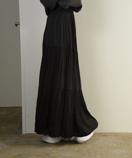 I_am（アイアム）の「gather flare skirt（スカート・レディース・ブラック/アイボリー・FREE）」の7枚目の写真