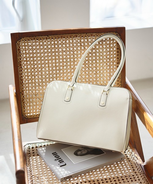 Samantha Thavasa（サマンサタバサ）の「シャープデザイン トートバッグ（トートバッグ・レディース・ブラック/オフホワイト/グレイッシュベージュ・FREE）」の2枚目の写真