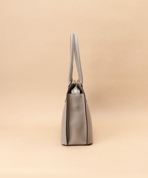 Samantha Thavasa（サマンサタバサ）の「シャープデザイン トートバッグ（トートバッグ・レディース・ブラック/オフホワイト/グレイッシュベージュ・FREE）」の4枚目の写真