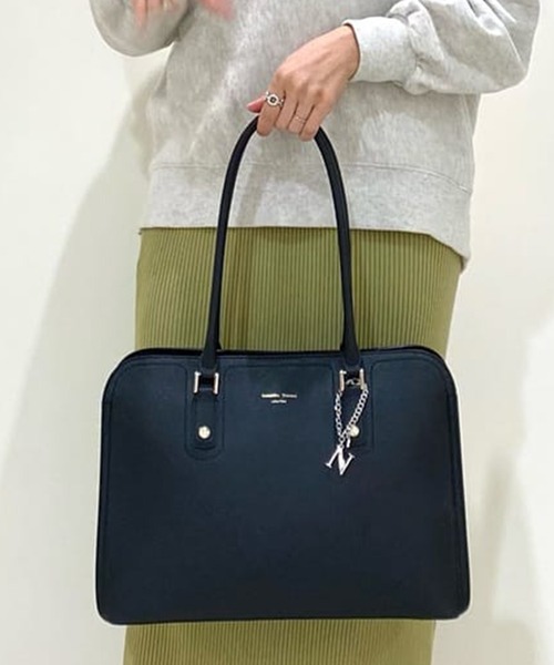 Samantha Thavasa（サマンサタバサ）の「シャープデザイン トートバッグ（トートバッグ・レディース・ブラック/オフホワイト/グレイッシュベージュ・FREE）」の17枚目の写真