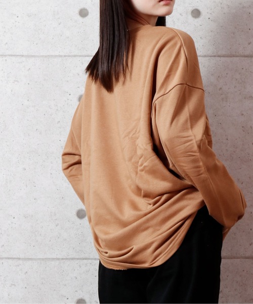 NinaetLina（ニナエリナ）の「チュニックトレーナー（Tシャツ/カットソー・レディース・ブラック/ベージュ/モカ/グレー・L/M）」の22枚目の写真