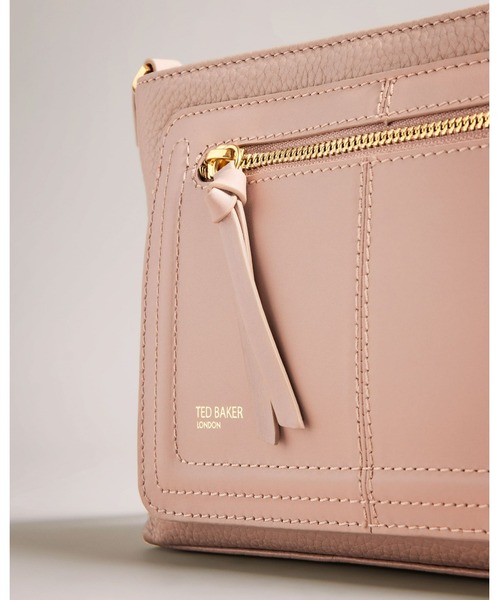 Ted Baker（テッドベーカー）の「NISHU ジップディテール クロスボディバッグ（ショルダーバッグ・レディース・ブラック/ベージュ系その他6・O/S）」の13枚目の写真