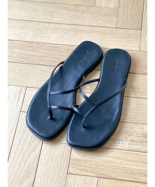 Ungrid（アングリッド）の「アシメフラットサンダル（サンダル・レディース・ブラック/アイボリー・S/M/L）」の15枚目の写真