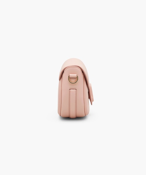 MARC JACOBS(マークジェイコブス)の「THE LEATHER COVERED J MARC SMALL SADDLE BAG/ザ レザー カバード Jマーク スモール サドルバッグ(ショルダーバッグ・レディース・ホワイト系/オレンジ/ブラック/レッド/ピンク/ローズ/ライトカーキ/キャメル/ピンク系/オレンジ系/グレイッシュベージュ・ONE SIZE)」の13枚目の写真