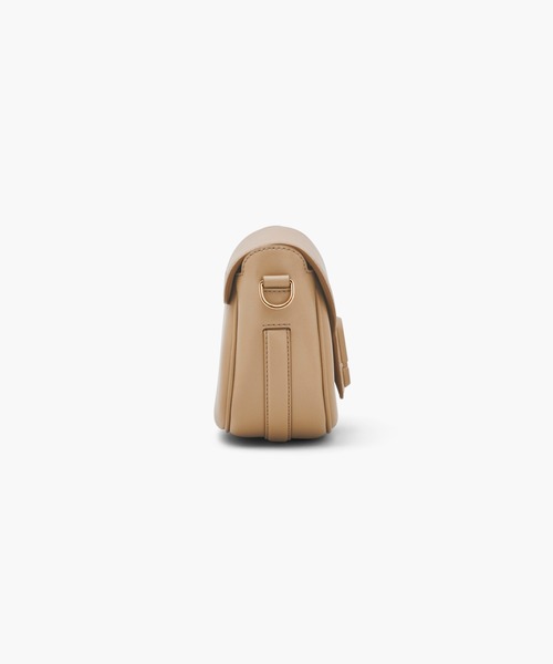 MARC JACOBS(マークジェイコブス)の「THE LEATHER COVERED J MARC SMALL SADDLE BAG/ザ レザー カバード Jマーク スモール サドルバッグ(ショルダーバッグ・レディース・ホワイト系/オレンジ/ブラック/レッド/ピンク/ローズ/ライトカーキ/キャメル/ピンク系/オレンジ系/グレイッシュベージュ・ONE SIZE)」の19枚目の写真