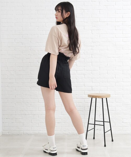 PINK-latte(ピンクラテ)の「◆【130cmサイズあり】らくちん♪ウエストドロストショートキュロット(その他パンツ・キッズ・ブラック/ブルー系9/ブルー系8/ホワイト系4・16/14/13/15 )」の16枚目の写真