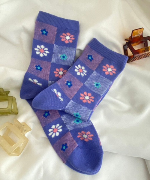 WEGO(ウィゴー)の「WEGO/レトロフラワークルーソックス(ソックス/靴下・レディース・ホワイト/グリーン/パープル・23-25cm)」の7枚目の写真