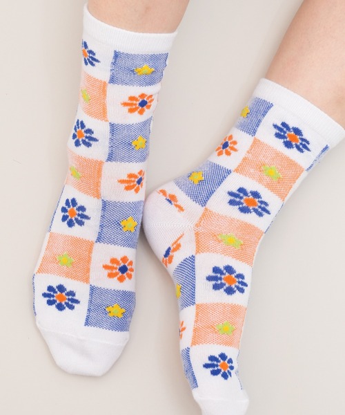 WEGO(ウィゴー)の「WEGO/レトロフラワークルーソックス(ソックス/靴下・レディース・ホワイト/グリーン/パープル・23-25cm)」の5枚目の写真