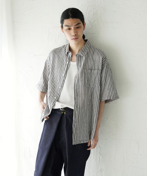 Air Tokyo（エアートウキョー）の「オーバーサイズ ハーフスリーブ ストライプ レギュラーカラー シャツ（シャツ/ブラウス・メンズ・ホワイト×ブルー/ホワイト×ブラック・MEDIUM/LARGE）」の4枚目の写真