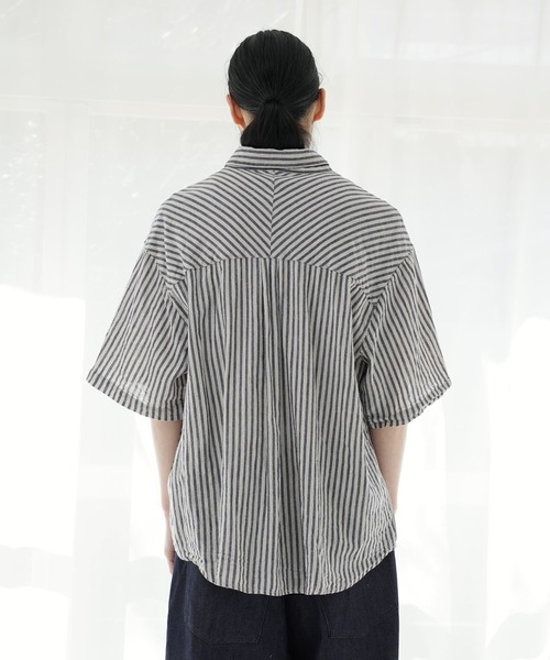 Air Tokyo（エアートウキョー）の「オーバーサイズ ハーフスリーブ ストライプ レギュラーカラー シャツ（シャツ/ブラウス・メンズ・ホワイト×ブルー/ホワイト×ブラック・MEDIUM/LARGE）」の6枚目の写真