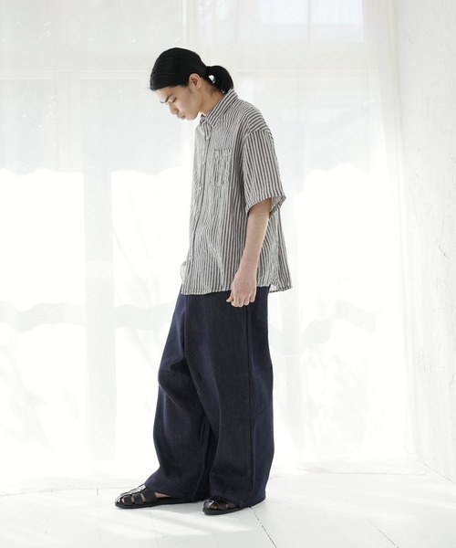 Air Tokyo（エアートウキョー）の「オーバーサイズ ハーフスリーブ ストライプ レギュラーカラー シャツ（シャツ/ブラウス・メンズ・ホワイト×ブルー/ホワイト×ブラック・MEDIUM/LARGE）」の10枚目の写真