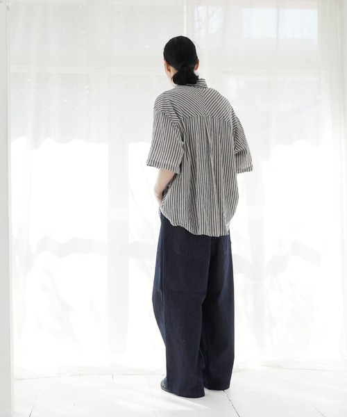 Air Tokyo（エアートウキョー）の「オーバーサイズ ハーフスリーブ ストライプ レギュラーカラー シャツ（シャツ/ブラウス・メンズ・ホワイト×ブルー/ホワイト×ブラック・MEDIUM/LARGE）」の11枚目の写真
