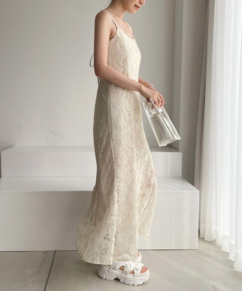 one after another NICE CLAUP(ワンアフターアナザーナイスクラップ)の「バッククロス/シャーリングキャミワンピース(ワンピース・レディース・ブラック/アイボリー/ピンク/ホワイト系その他・FREE)」の7枚目の写真