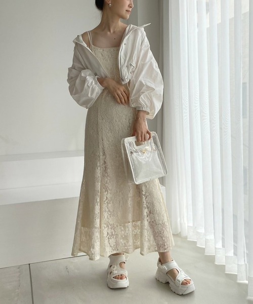 one after another NICE CLAUP(ワンアフターアナザーナイスクラップ)の「バッククロス/シャーリングキャミワンピース(ワンピース・レディース・ブラック/アイボリー/ピンク/ホワイト系その他・FREE)」の5枚目の写真