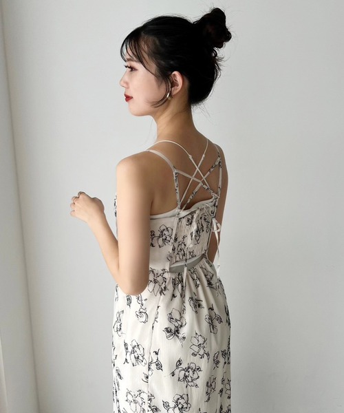 one after another NICE CLAUP(ワンアフターアナザーナイスクラップ)の「バッククロス/シャーリングキャミワンピース(ワンピース・レディース・ブラック/アイボリー/ピンク/ホワイト系その他・FREE)」の17枚目の写真