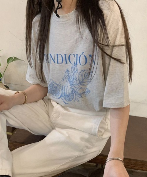 mebole（メボレ）の「フルーツプリントtee（Tシャツ/カットソー・レディース・グレー・FREE）」の2枚目の写真