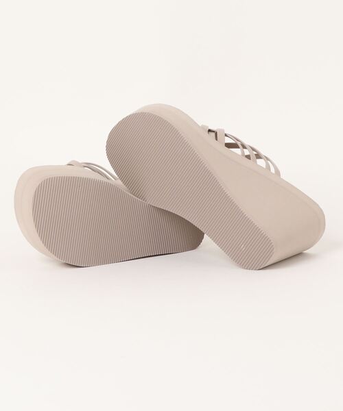 San-ai Resort 三愛水着楽園（サンアイリゾート　サンアイミズギラクエン）の「レザーライク編みサンダル（サンダル・レディース・ブラック/ベージュ/ホワイト・SMALL/MEDIUM/LARGE）」の5枚目の写真