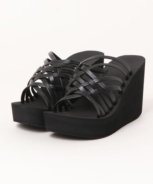 San-ai Resort 三愛水着楽園（サンアイリゾート　サンアイミズギラクエン）の「レザーライク編みサンダル（サンダル・レディース・ブラック/ベージュ/ホワイト・SMALL/MEDIUM/LARGE）」の11枚目の写真