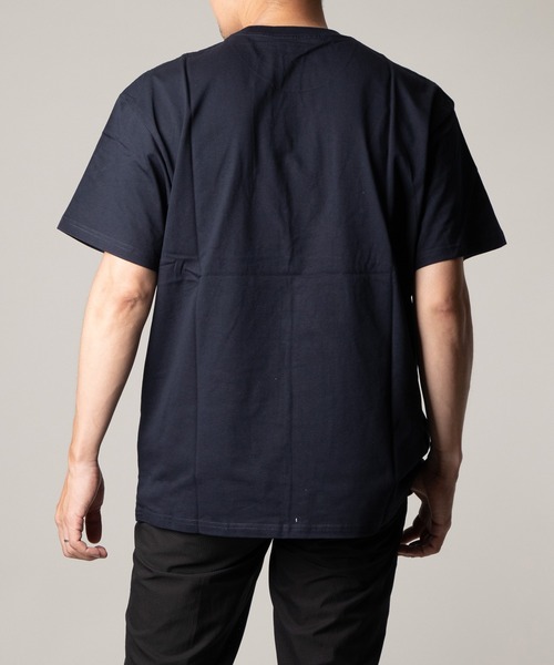 Carhartt WIP(カーハートダブリューアイピー)の「CARHARTT WIP S/S CHASE T-SHIRTカーハート ワークインプログレス ワンポイント Tシャツ(Tシャツ/カットソー・メンズ・ホワイト/ブラック/アッシュ/ダークネイビー・LARGE/X-LARGE/XX-LARGE/SMALL/MEDIUM/X-SMALL)」の20枚目の写真