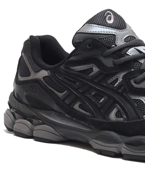ASICS(アシックス)の「asics GEL-NYC / アシックス ゲル エヌワイシー(スニーカー・メンズ・ブラック・24.5cm/23.5cm/23.0cm/24.0cm/25.0cm/25.5cm/26.0cm/26.5cm/27.0cm/27.5cm/28.0cm/28.5cm/29.0cm)」の3枚目の写真