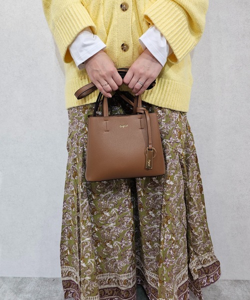 Ungrid（アングリッド）の「【Ungrid/アングリッド】【WEB限定商品】キーリングチャーム付　両アオリポケット　ミニハンドバッグ　ミニショルダーバッグ（ハンドバッグ・レディース・アイボリー/ブラック/ブルーグレー/キャメル/ベージュ/ダークブラウン/グレイッシュベージュ/ライトブルー/シルバー/ゴールド/ラベンダー/イエロー/ホワイト・FREE）」の12枚目の写真