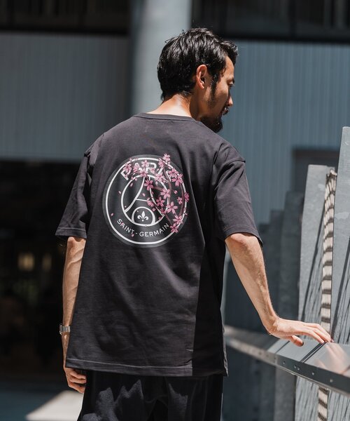 PARIS SAINT-GERMAIN(パリサンジェルマン)の「【Paris Saint-Germain】エンブレムプリント Tシャツ SAKURA(Tシャツ/カットソー・メンズ・ブラック/ホワイト・SMALL/X-LARGE/LARGE/MEDIUM)」の14枚目の写真