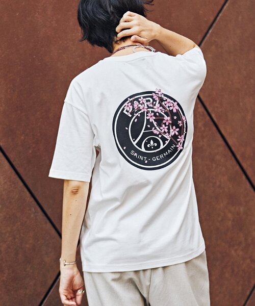 PARIS SAINT-GERMAIN(パリサンジェルマン)の「【Paris Saint-Germain】エンブレムプリント Tシャツ SAKURA(Tシャツ/カットソー・メンズ・ブラック/ホワイト・SMALL/X-LARGE/LARGE/MEDIUM)」の22枚目の写真
