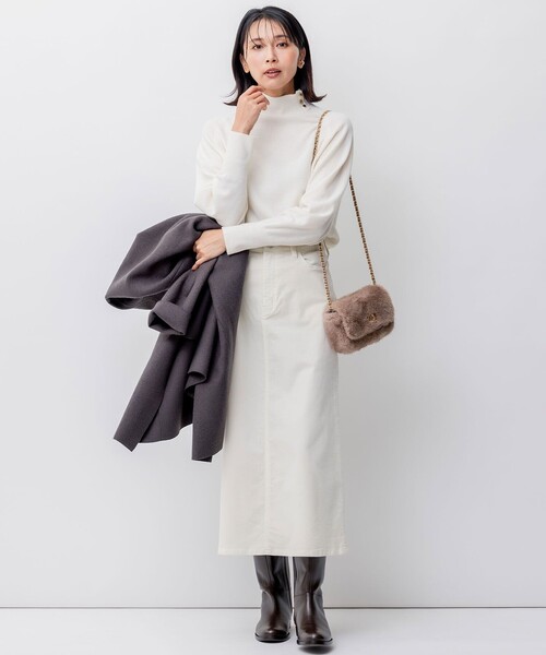 23区(ニジュウサンク)の「セミウーステッド ハイネック ニット(ニット/セーター・レディース・ブラック系/ベージュ系/ダルブルー系/アイボリー系・46/44)」の9枚目の写真