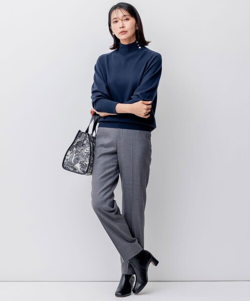 23区(ニジュウサンク)の「セミウーステッド ハイネック ニット(ニット/セーター・レディース・ブラック系/ベージュ系/ダルブルー系/アイボリー系・46/44)」の16枚目の写真