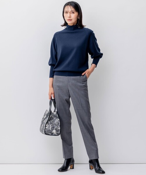 23区(ニジュウサンク)の「セミウーステッド ハイネック ニット(ニット/セーター・レディース・ブラック系/ベージュ系/ダルブルー系/アイボリー系・46/44)」の17枚目の写真
