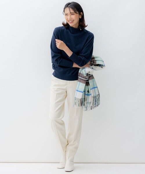 23区(ニジュウサンク)の「セミウーステッド ハイネック ニット(ニット/セーター・レディース・ブラック系/ベージュ系/ダルブルー系/アイボリー系・46/44)」の18枚目の写真