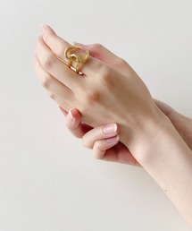 iso（イソ）の「ビックヒネリリング（リング）」