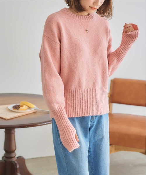 titivate(ティティベイト)の「フィンガーホールニットプルオーバー(ニット/セーター・レディース・ブルー/ピンク/オフホワイト/イエロー・S/M)」の4枚目の写真