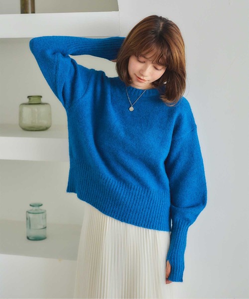 titivate(ティティベイト)の「フィンガーホールニットプルオーバー(ニット/セーター・レディース・ブルー/ピンク/オフホワイト/イエロー・S/M)」の3枚目の写真