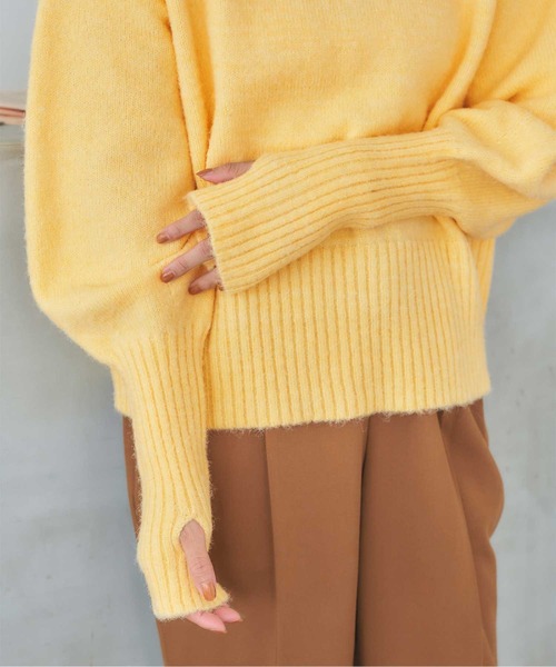 titivate(ティティベイト)の「フィンガーホールニットプルオーバー(ニット/セーター・レディース・ブルー/ピンク/オフホワイト/イエロー・S/M)」の14枚目の写真