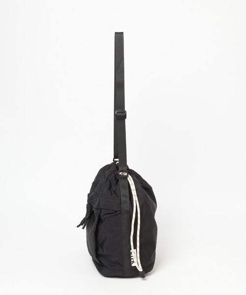 Anui（アニュイ）の「【UNISEX/CONTROL FREAK】ナイロン2WAYミニBAG（ショルダーバッグ・レディース・カーキ/ブラック・FREE）」の8枚目の写真