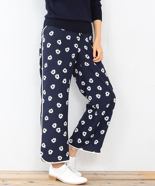 B:MING by BEAMS（ビーミングバイビームス）の「ビーミング by ビームス / 小花プリントパンツ（その他パンツ・レディース・ネイビー・MEDIUM/SMALL）」の12枚目の写真