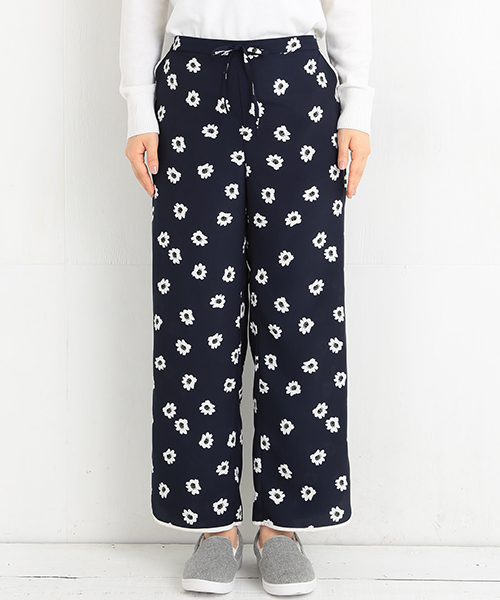 B:MING by BEAMS（ビーミングバイビームス）の「ビーミング by ビームス / 小花プリントパンツ（その他パンツ・レディース・ネイビー・MEDIUM/SMALL）」の6枚目の写真