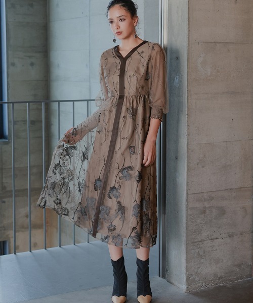 Callarus〕Vネック刺繍レースワンピースドレス（ドレス）｜Callarus